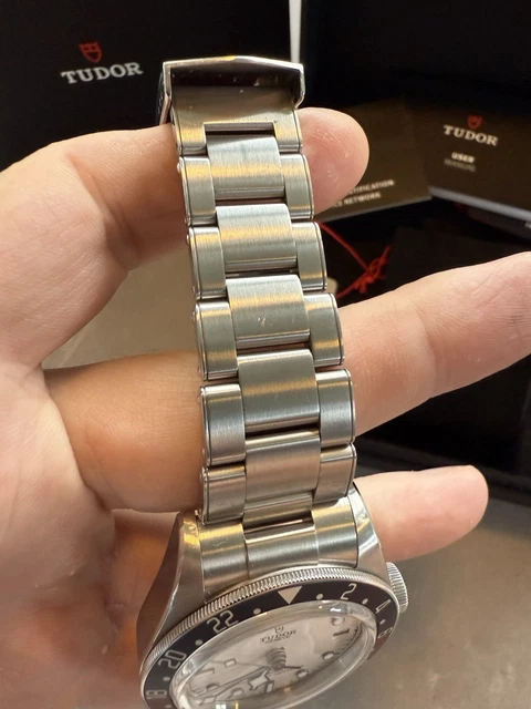Montre TUDOR Black Bay GMT M79830RB-0010, 41 mm, cadran opalin/blanc, B&P – Image 10
